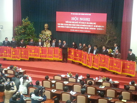Hà Nội phát động thi đua hoàn thành kinh tế- xã hội năm 2014 ảnh 1